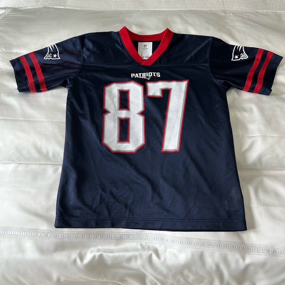 NFL Patriots jersey. # 87 Gronkowski. Navy/red. Sz youth large. Great condition